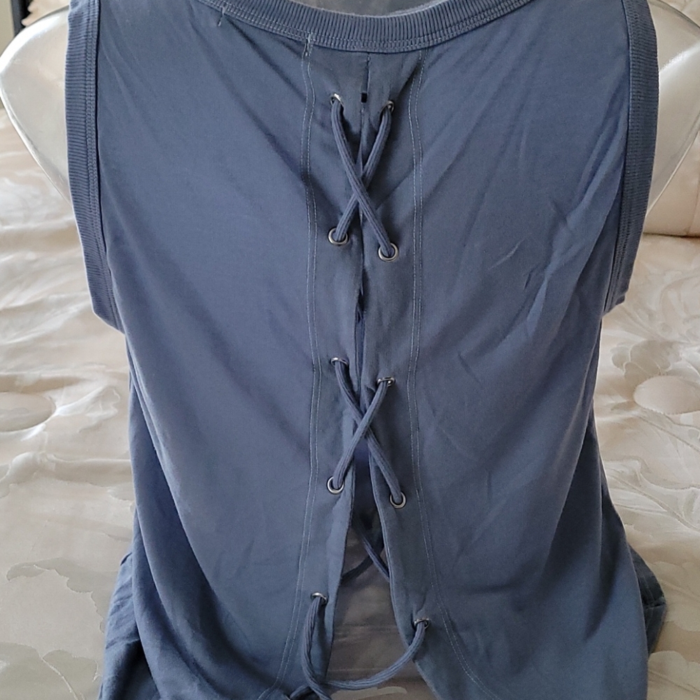 Top - Picture 2 of 7